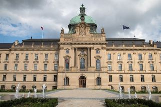 Odbory na Úřadu vlády vyhlásily stávkovou pohotovost - Novinky