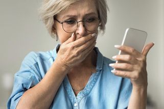 Oslovení „mami“ zabralo, k podvodníkovi putovalo 43 tisíc korun