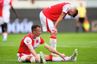 Oslavy vliv neměly, řekl kapitán Slavie. Sešívaní dumají, proč na Hradec neumí - Sport.cz
