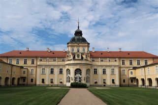 Hořovický zámek nabídne Sluneční bránu