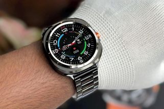 Ciferník jako na hodinkách za statisíce. Swatch žalují Samsung kvůli kopírování - Seznam Zprávy