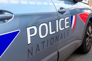 Řidič narozený v Rusku najel úmyslně do davu ve francouzském Caen, dva mrtví - Novinky
