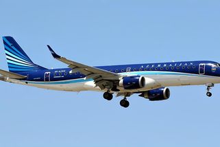 Rusové sestřelili ázerbájdžánský Embraer s 67 lidmi a nedovolili mu nouzově přistát na svém území - Médium.cz