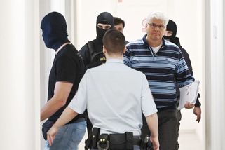 Kauza Motol: Soud poslal do vazby exředitele Ludvíka i advokáta Janstu - Seznam Zprávy