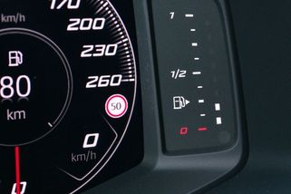 Jak snížit spotřebu auta a ušetřit za palivo