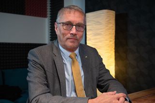 Nemalé části peněz z EU se zmocnila prapodivná chobotnice. Třeba na penzionky typu Osvětimany, říká ministr Dvořák - Novinky