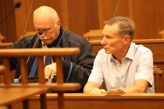 Místo mezd platil tisícům horníků diety. Za obří okrádání státu dostal šéf agentury 8 let - Novinky