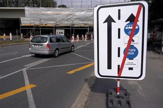 Značka dovolí vjet, další už ne. Instruktor ukázal tři místa v Praze, která matou řidiče - Novinky
