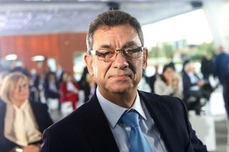 Před omikronem ochrání čtvrtá dávka, tvrdí šéf Pfizeru - Novinky