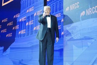 Trump oznámil, že uvalí vysoká cla i na léky - Novinky