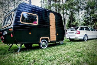 Kompletní přestavba karavanu pořízeného za 15 tisíc - Garáž.cz