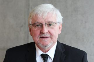 Stát si nemůže na všechno draze půjčovat. Je to stejné jako v rodině nebo firmě, říká Rusnok