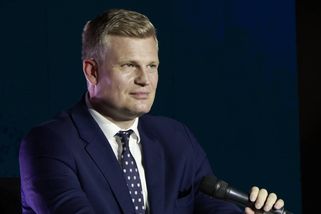 Filip Turek má k běžnému bydlení daleko. Střídá pražský byt, betonovou vilu u moře a tajnou garáž