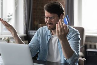 E-shop nekomunikuje? Peníze za nedoručené dárky pomůže získat zpět banka - Novinky