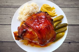 Pečené vepřové koleno v pikantní marinádě: Recept krok za krokem | Vaříme s Mozkem