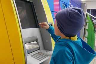Bankovní účet pro dítě? Nejlepší chvíle přichází s prvním kapesným - Novinky