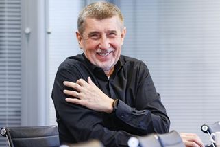Poté, co vyrazil do lesa na houby v bundě za 50 tisíc, se Andrej Babiš chytil za nos: Zahrál na lidovou notu a lidé šílí - Super.cz