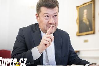 Super kachna: Tohle si Okamura nedá za rámeček. Hon na migranty ve středních Čechách skončil fiaskem - Super.cz