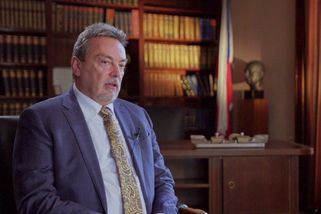 Babišova vláda jmenovala šéfem rozvědky muže, který nemá dostatečnou bezpečnostní prověrku