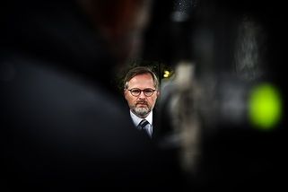 Říkat lidem, že zchudnou, není umění vyslovovat nepříjemné pravdy, ale projev chybějící empatie