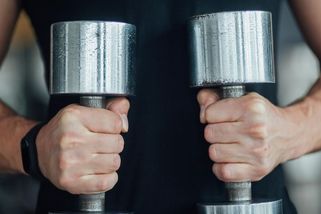 Thruster - jednoduchý cvik ideální pro muže 40+