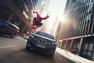 Majitelé BMW si stěžovali na Spider-Mana. Prý se jim zjevoval nevyžádaně - Garáž.cz