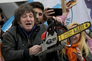 Od komunismu k fašismu. Politické tsunami v Jižní...