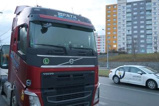 Stop kamionům. Plzeň nechce, aby parkovaly v ulicích, chystá plošný zákaz - Novinky