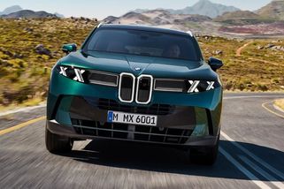 Nové BMW X5 je tady! Přiváží výbavu inspirovanou Rolls-Roycem a jeden historický unikát - Garáž.cz