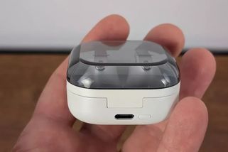 Samsung chystá nezvyklá sluchátka. Uniklé snímky ukazují Galaxy Buds s novým tvarem