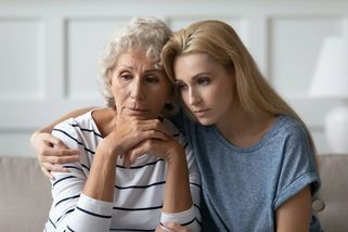 Děti se mají postarat o své rodiče, říká Juchelka. Lidé připomínají práci, hypotéky i vlastní rodinu