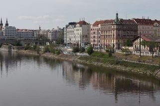 prahain.cz/doprava/praha-couva-z-holesovic-opet-vyjede-do-centra-tramvaj-27515.html?utm_source=www.seznam.cz&utm_medium=seznam_distribuce&utm_campaign=lide