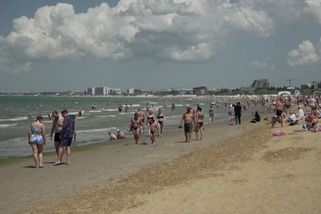 Válka vtrhla do oblíbených letovisek, obyčejné Rusy ale zatím neodradila - Novinky