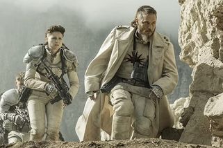 Neprávem opomíjený seriál od Ridleyho Scotta spojuje světy Duny a Blade Runneru • Filmožrouti.cz