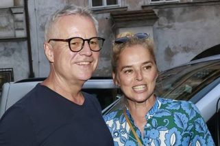 Foto zkázy: Vandal zničil fasádu nemovitosti Witowské. Její partner a poradce prezidenta Kolář má pro útočníka drsný vzkaz