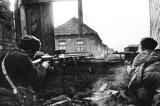 Hitler chtěl dobýt Kavkaz. V Novorossijsku se jeho plán začal hroutit - Médium.cz