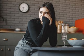 Přítel mě přesvědčil, ať prodám svůj byt. Za 3 měsíce byl s jinou a já na ulici