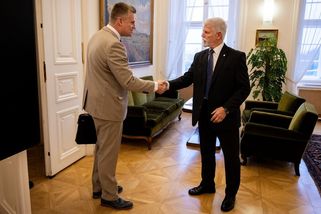 Společnost se láme kolem prezidenta. Většina však za ním ve sporu o Turka stojí - Seznam Zprávy