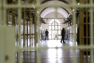 Mexičan, který čeká na vydání do USA, nabízel českému soudu kauci milion eur