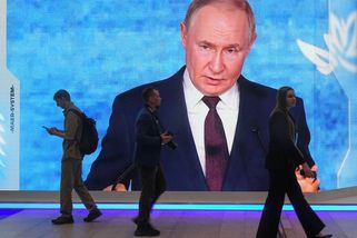 Show jenom pro Putina. Petrohradské ekonomické fórum láká už jen podivné existence - Novinky