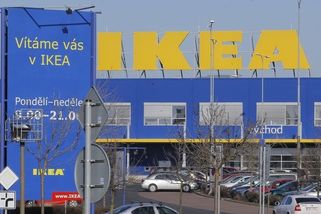 Něco tady už dlouho nehraje. Stejné zboží je u sousedů levnější až o desítky tisíc - Novinky