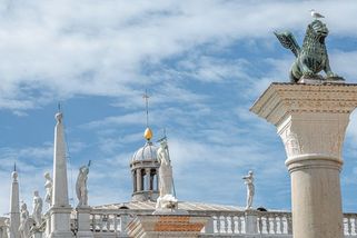 Symbol italských Benátek je zřejmě z Číny - Novinky