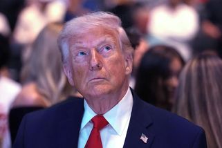 Trumpova prohlášení vydělávají miliony dolarů. Podezřelé obchody se množí - Novinky