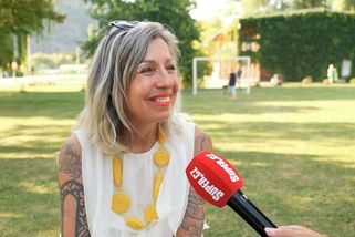 Marcela Březinová (65) už je dvojnásobná babička a hrdě ukazuje své šediny