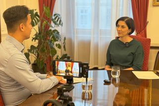 Dovedu si představit projednání přijetí eura v poslanecké sněmovně, říká její předsedkyně - Médium.cz