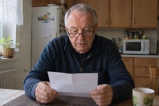 Mirek málem přišel o 4 miliony při prodeji pozemku. Zachránila ho návštěva dcery