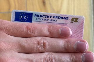 Zákaz řízení seniorů: Od tohoto věku už za volant nesmí. Překvapí vás, jak brzy to je