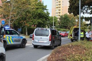 Auto srazilo na přechodu pro chodce v Přerově seniorku - Novinky