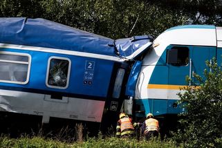 Svědectví z místa: Rychlík tlačil osobák sto metrů před sebou - Seznam Zprávy