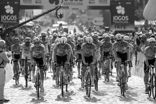 Obrovská tragédie. Mladý cyklista zemřel během závodu, Czech Tour uctí jeho památku - Sport.cz